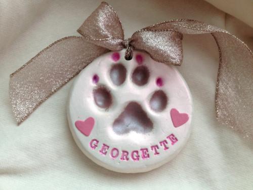 Deluxe paw print example Georgette