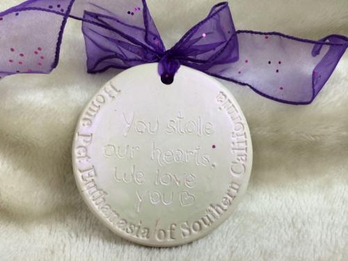 Deluxe paw print example purple back