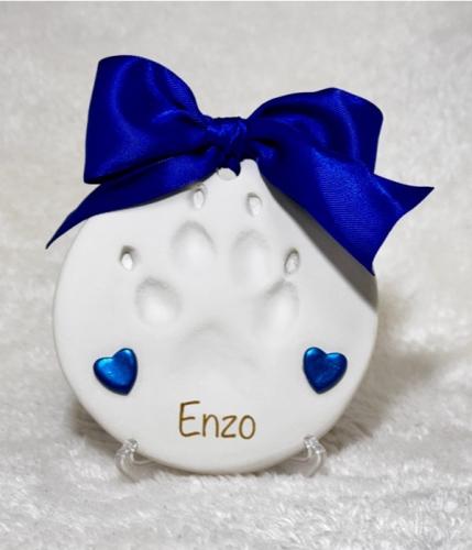 Engraved paw print front