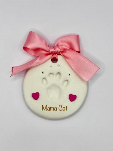 Engraved paw print